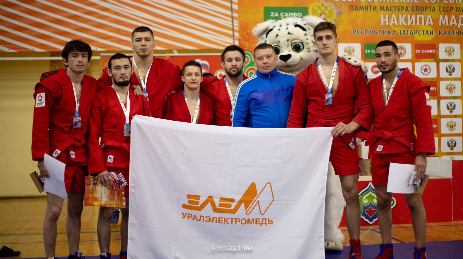 Девять наград завоевали самбисты из КС УГМК на престижном турнире в Казани