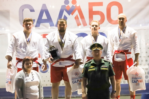 Спортсмены КС УГМК победили на чемпионате России по пляжному самбо