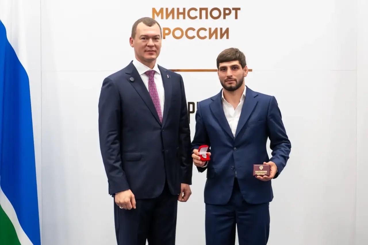 Поздравляем Эльдара с заслуженным званием!